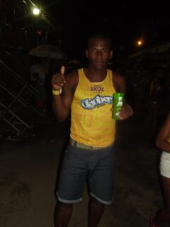Oktober 10 Anos
